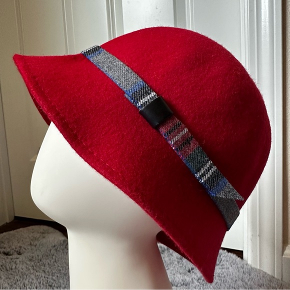 SOLD! on ebay Intrend by MaxMara Accessories Wool Cloche with Ribbon - Picture 5 of 13